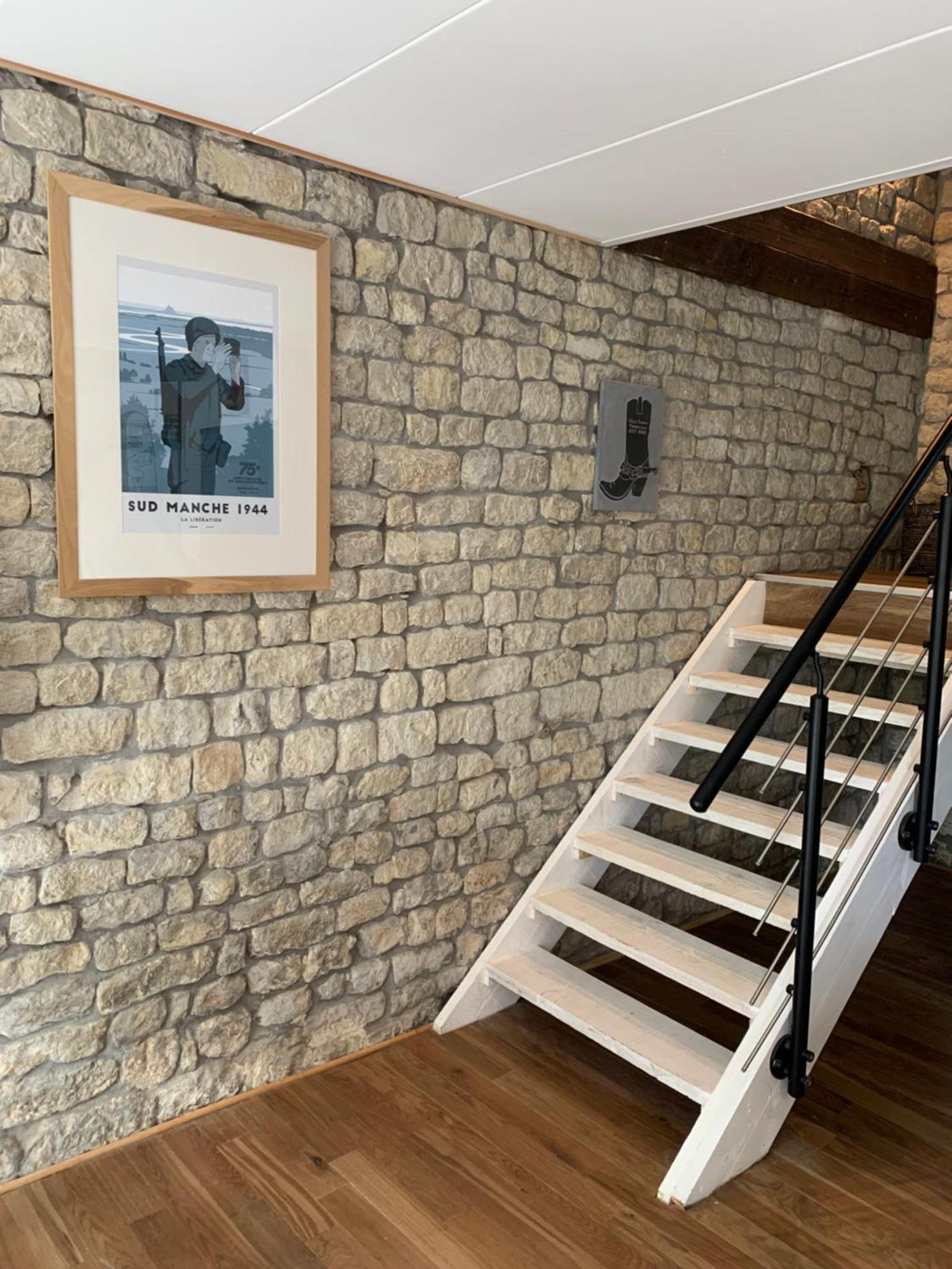 Comfortable House For 6 Guests In Saint-Come-Du-Mont Villa Bagian luar foto
