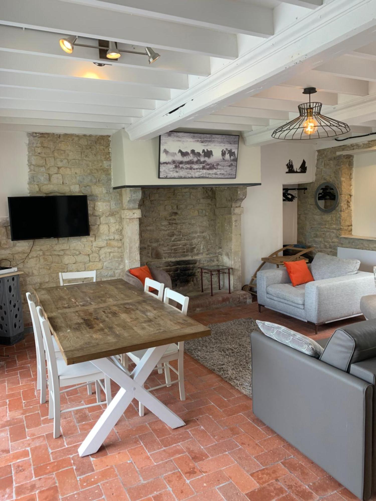 Comfortable House For 6 Guests In Saint-Come-Du-Mont Villa Bagian luar foto