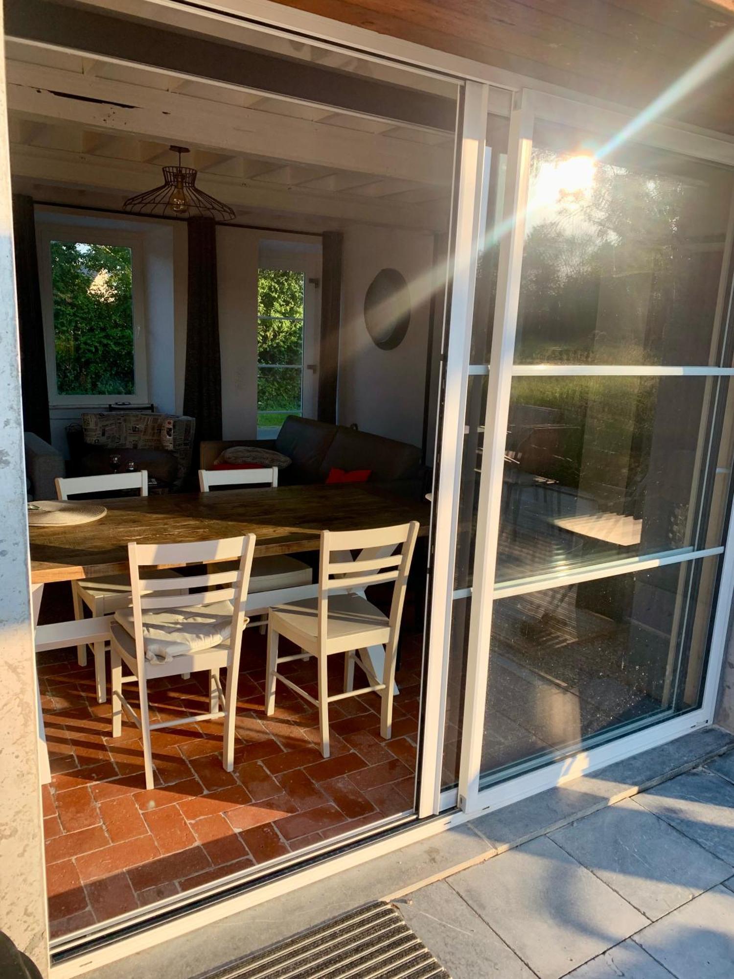 Comfortable House For 6 Guests In Saint-Come-Du-Mont Villa Bagian luar foto